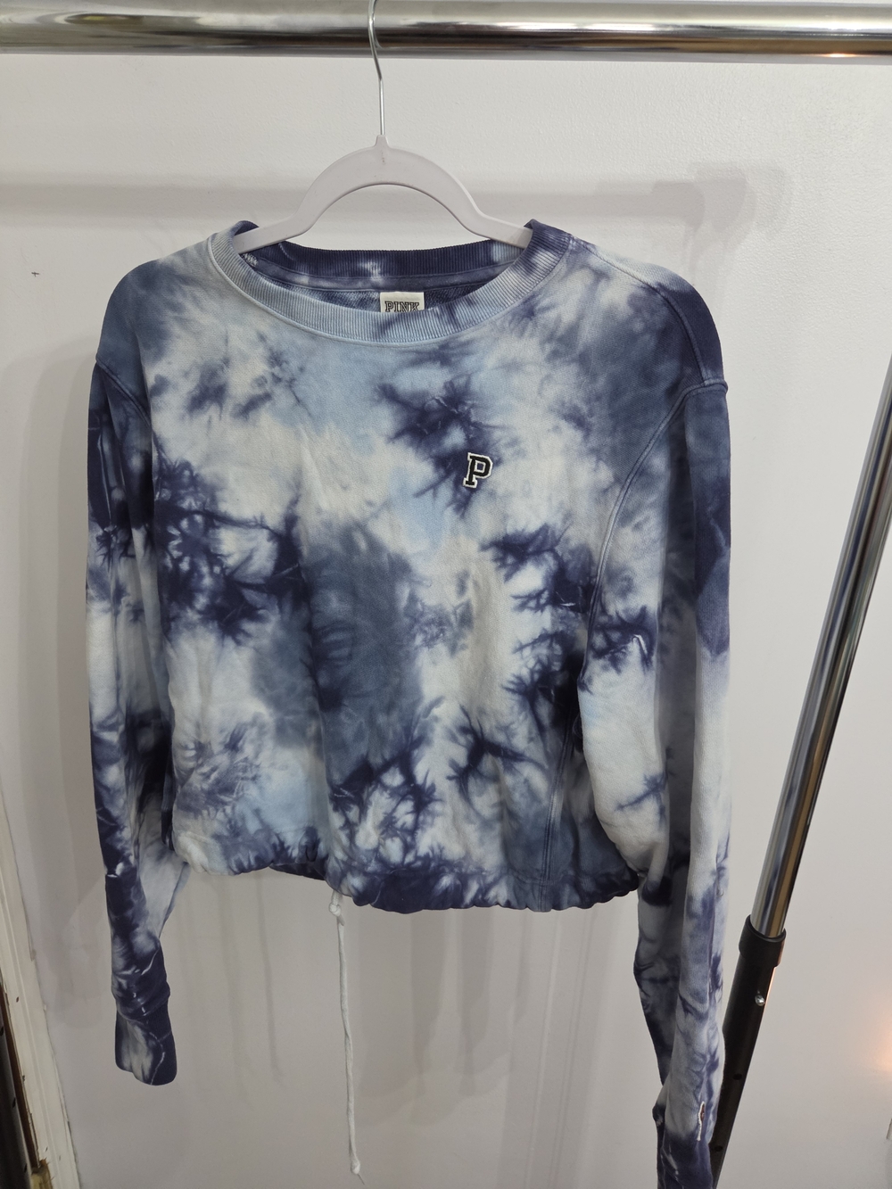 PINK Victoria's Secret Navy and White Tie-Dye Cropped Sweatshirt